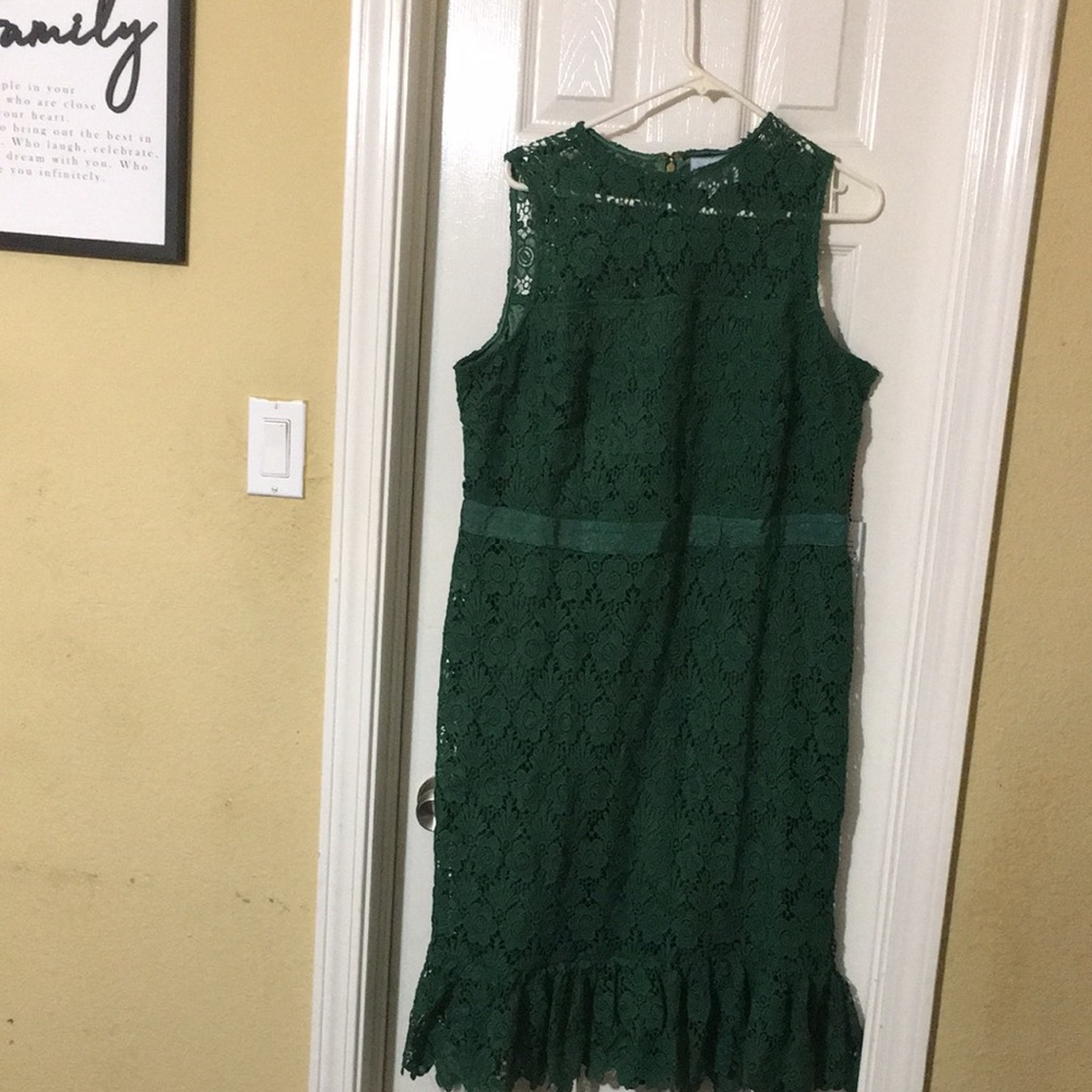 Women Green lace shorts sleeves size 18 dress.  By Draper James Eloquii
